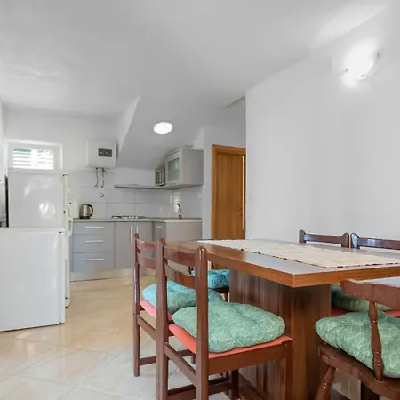 Razmenka 브리스트