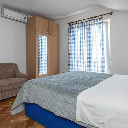 Apartment Razmenka Brist